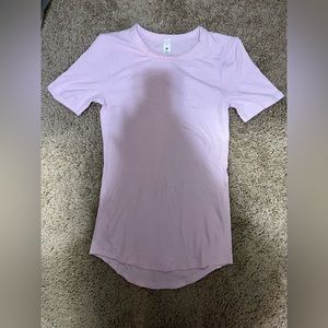 pink lululemon tshirt